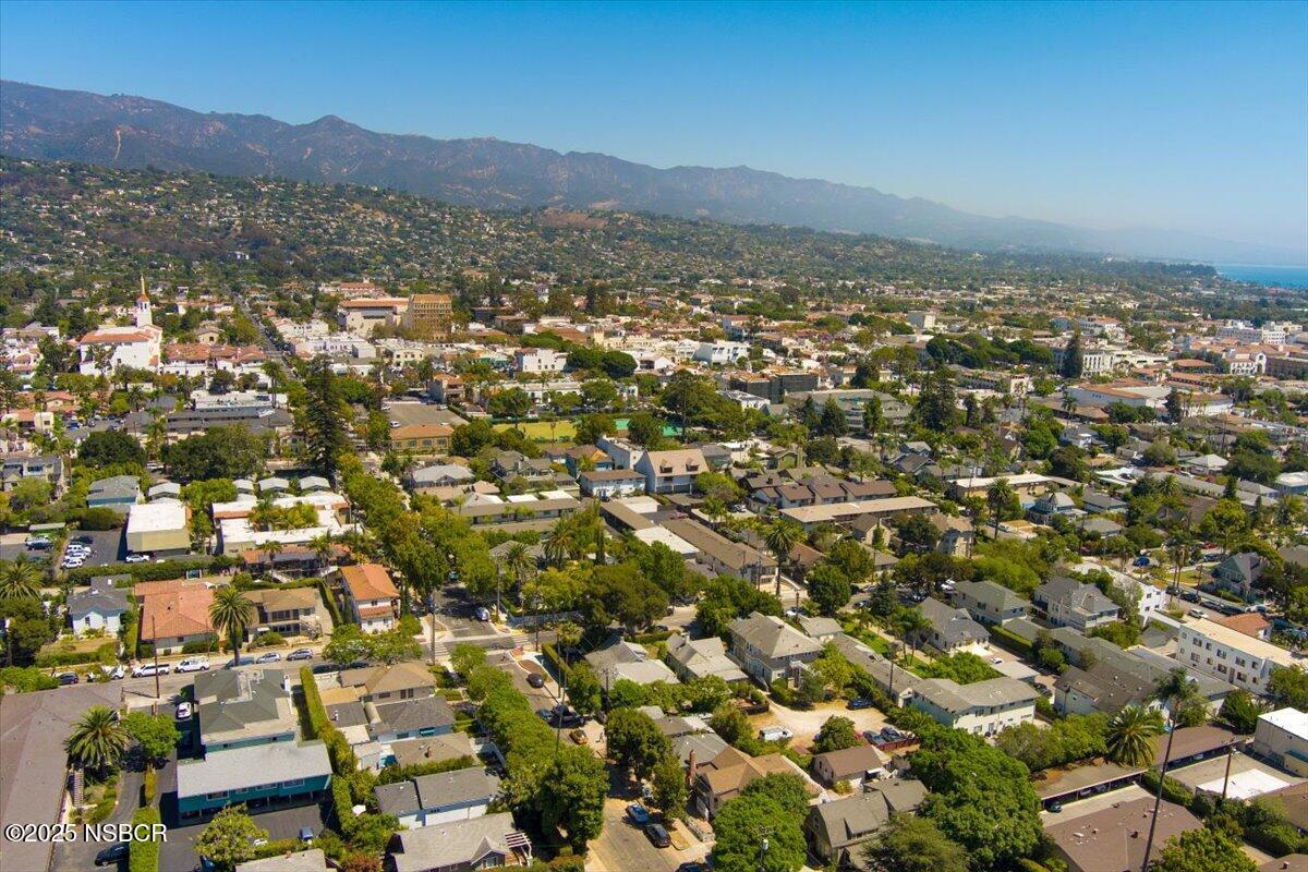 309 W Victoria Street