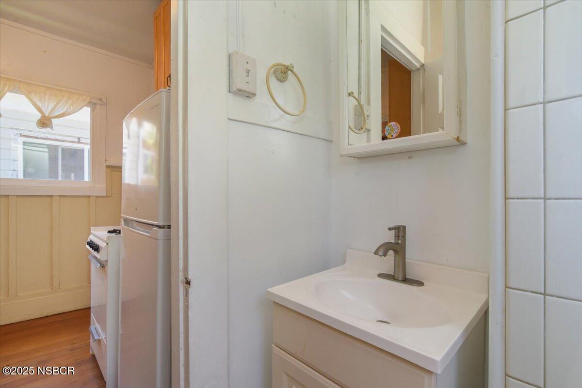 309 W Victoria Street