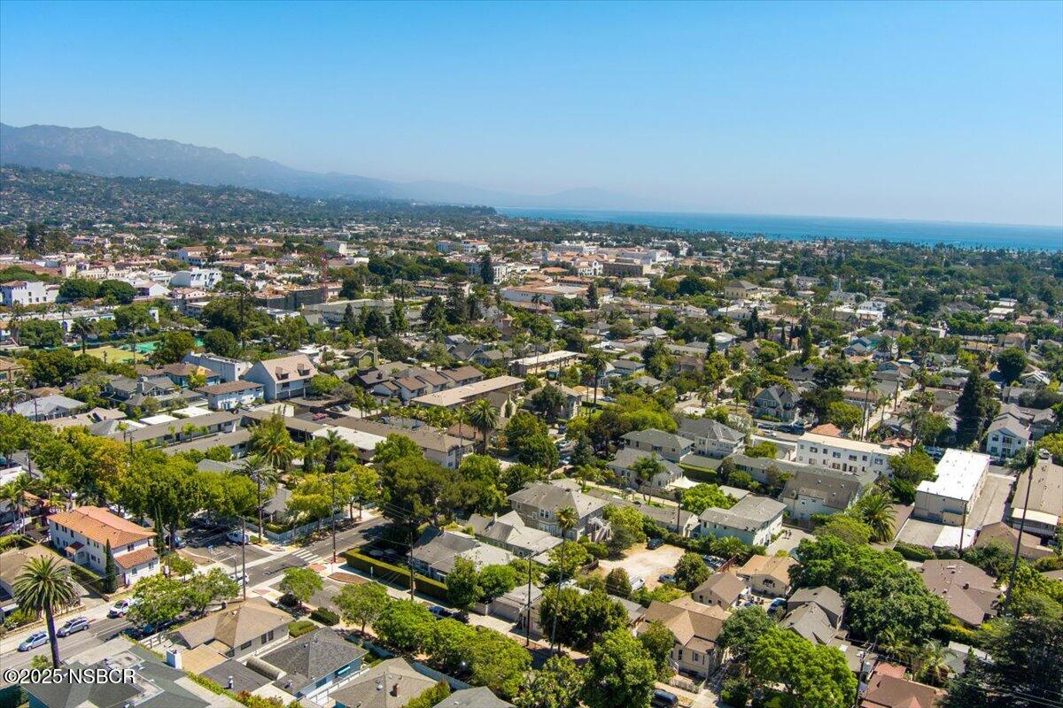 309 W Victoria Street