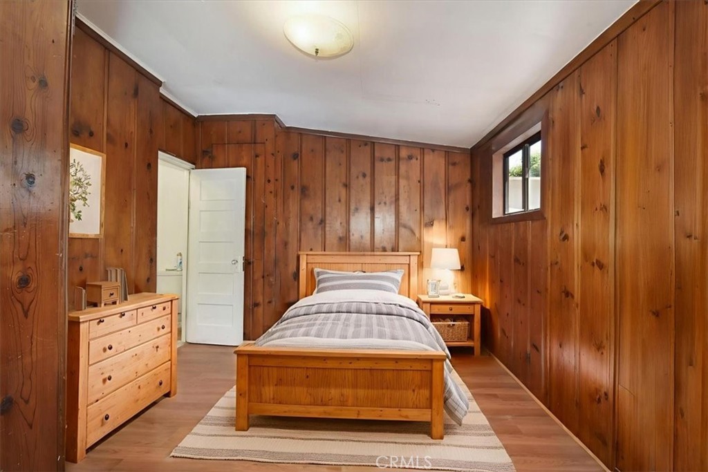 309 W Victoria Street