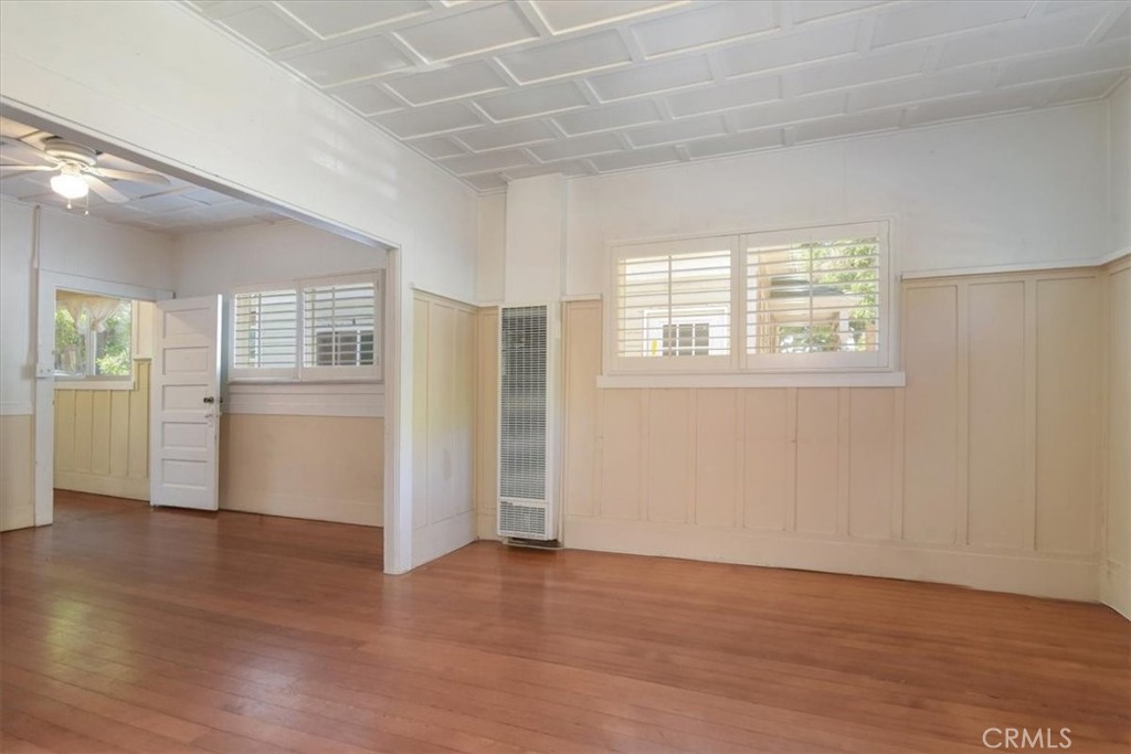 309 W Victoria Street