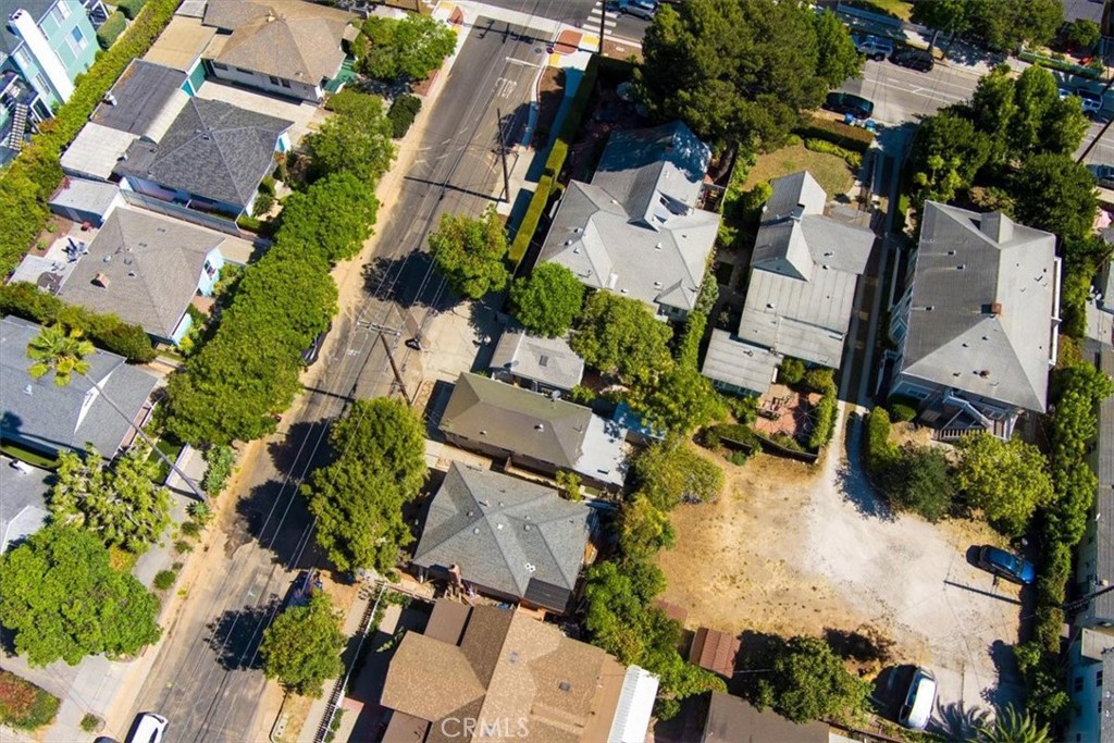 309 W Victoria Street