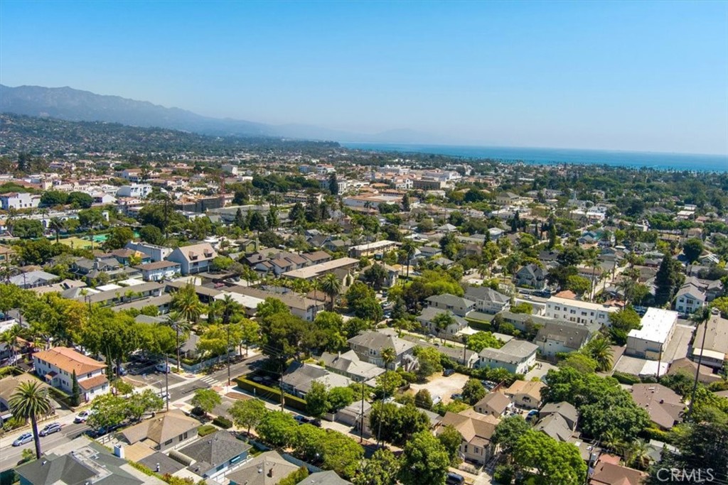 309 W Victoria Street