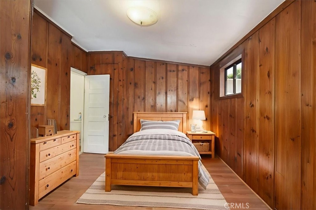 309 W Victoria Street