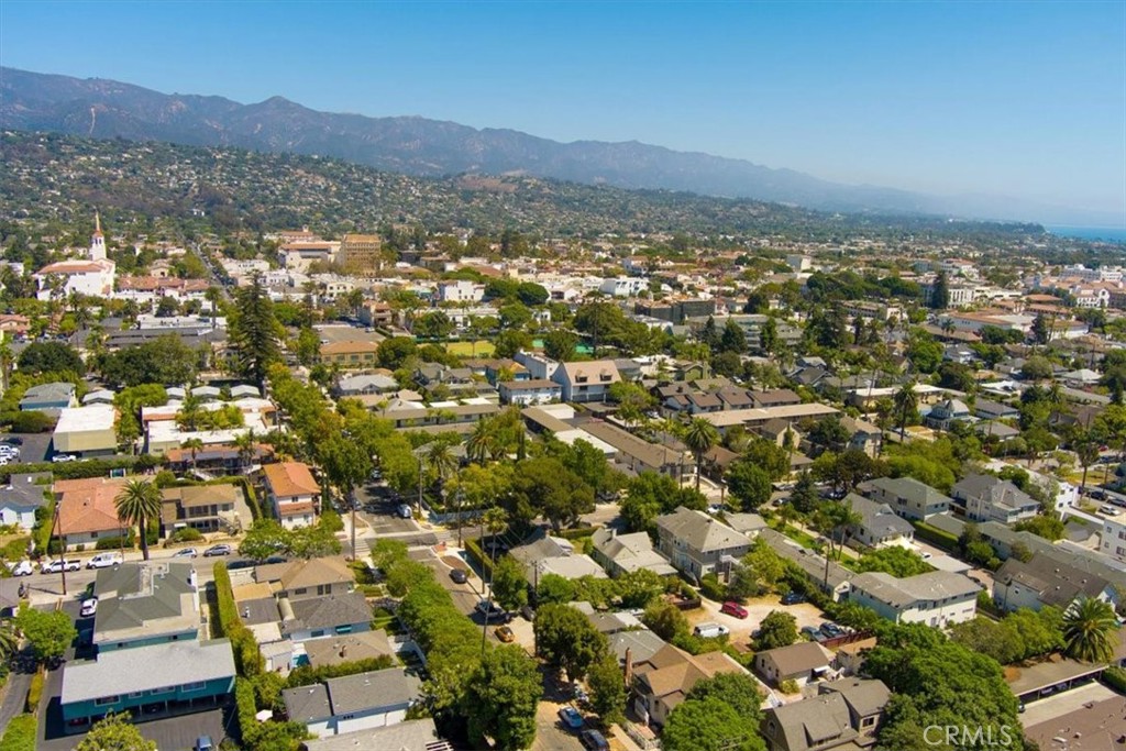 309 W Victoria Street