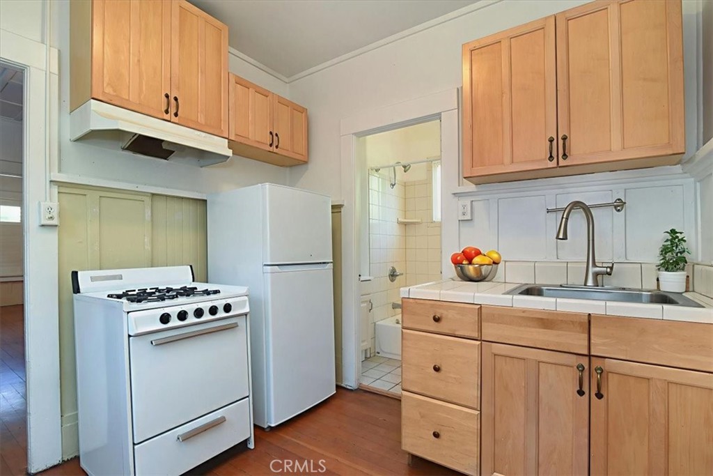 309 W Victoria Street