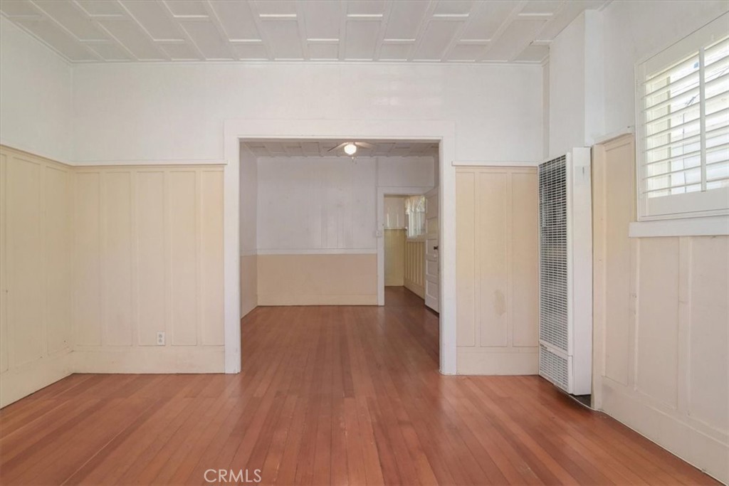 309 W Victoria Street