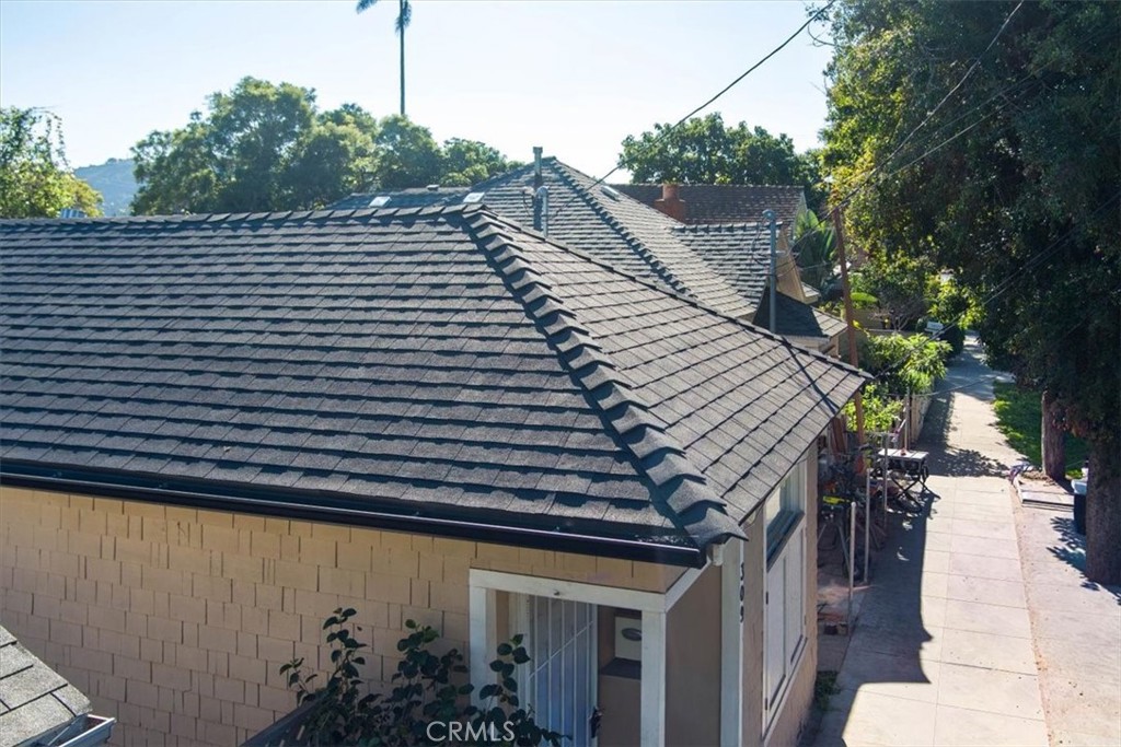 309 W Victoria Street