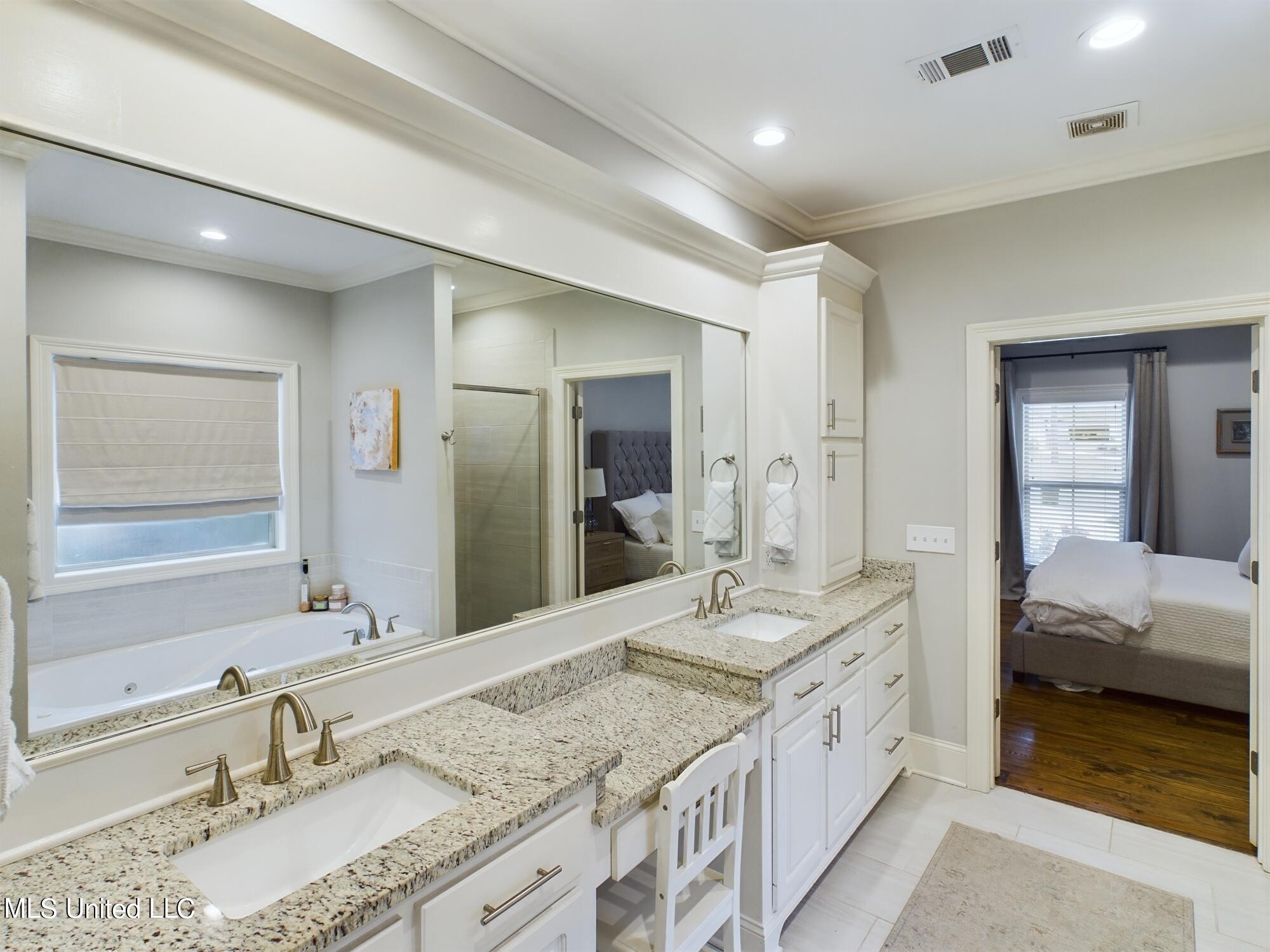 206 Kingswood Place Place