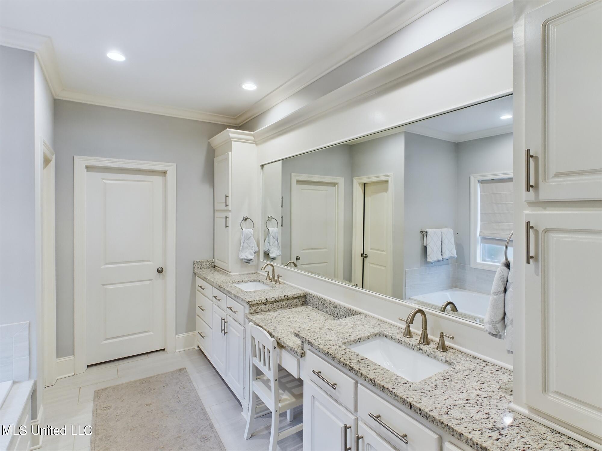 206 Kingswood Place Place