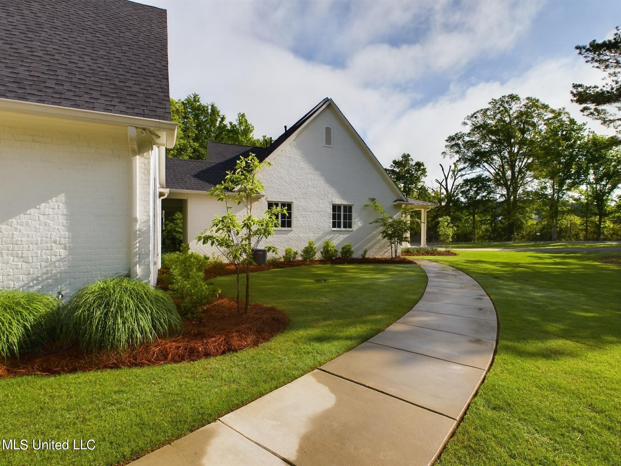211b Chestnut Spring Road Road