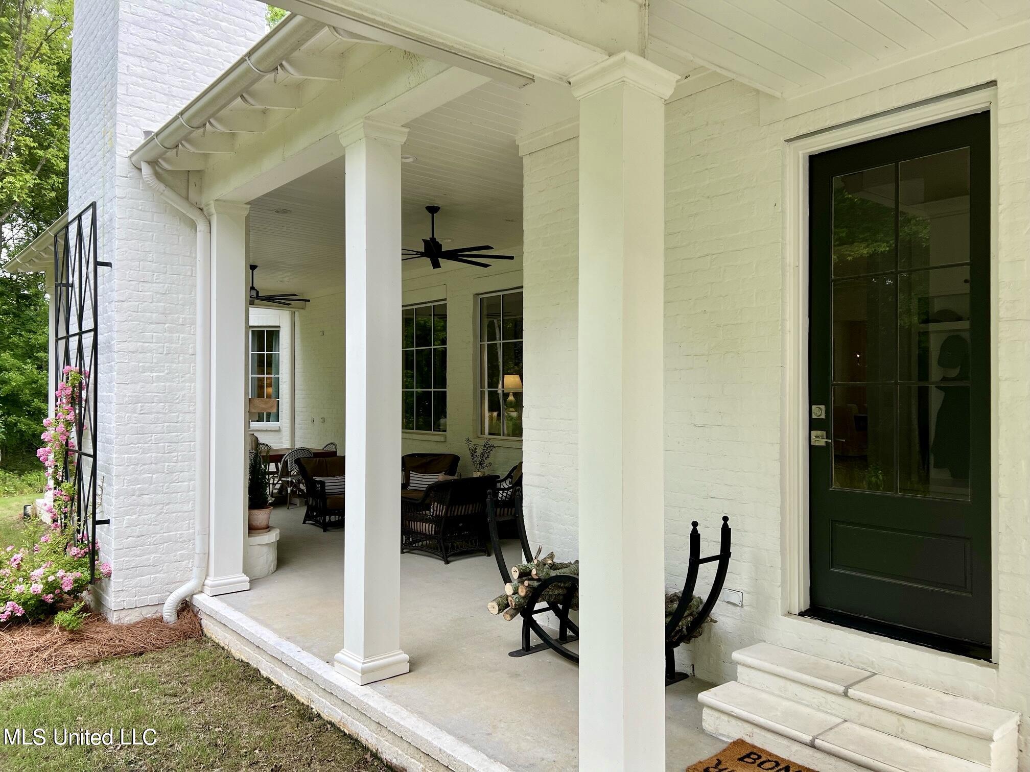 211b Chestnut Spring Road Road