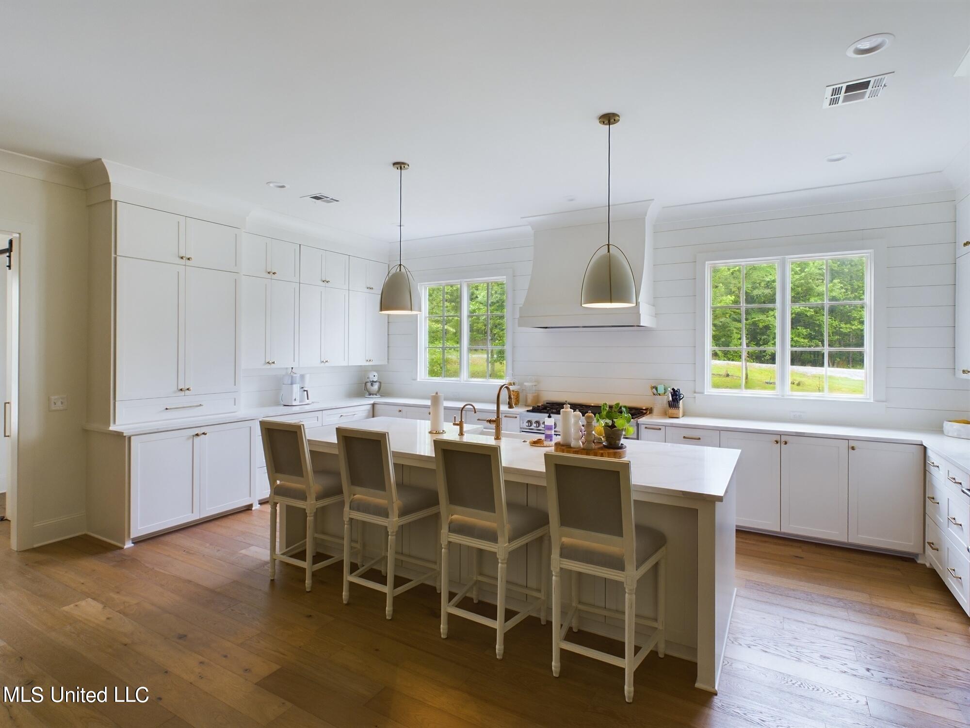 211b Chestnut Spring Road Road