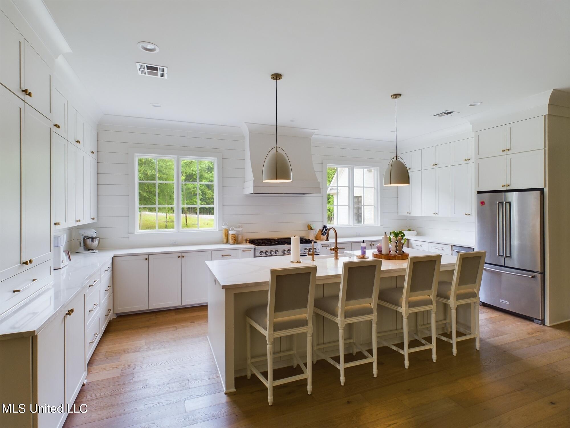 211b Chestnut Spring Road Road