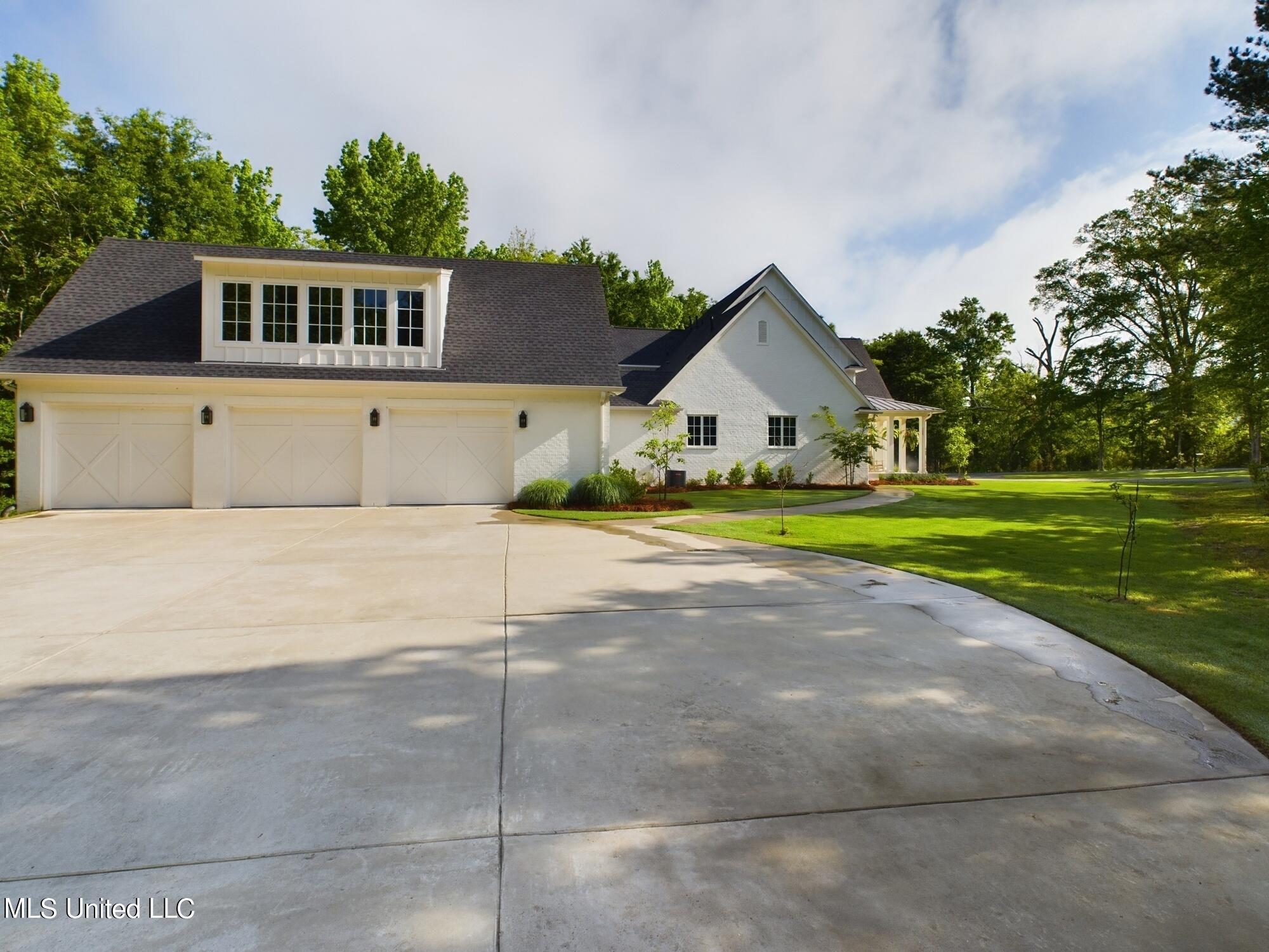 211b Chestnut Spring Road Road