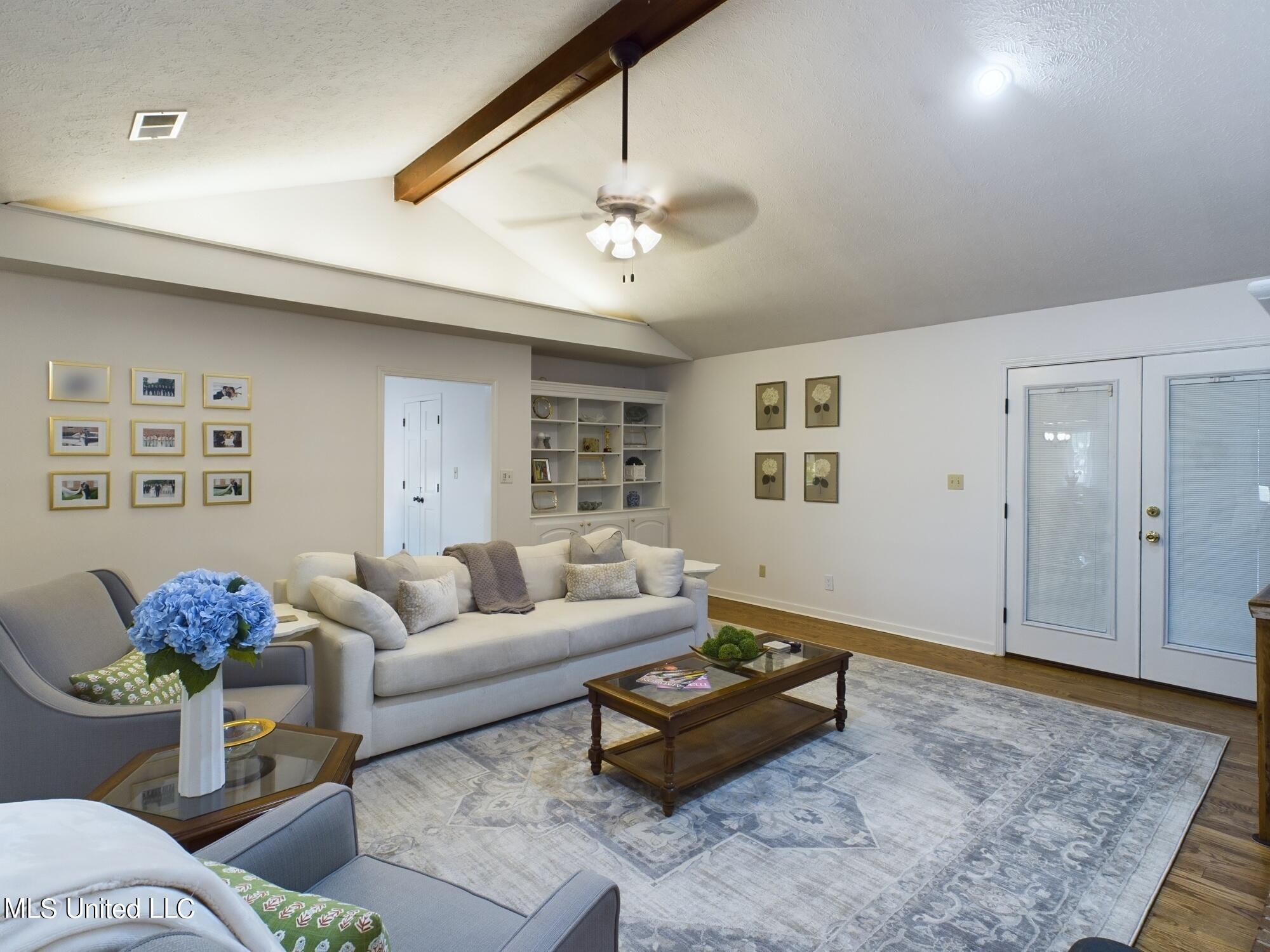 104 Hunter Court Court