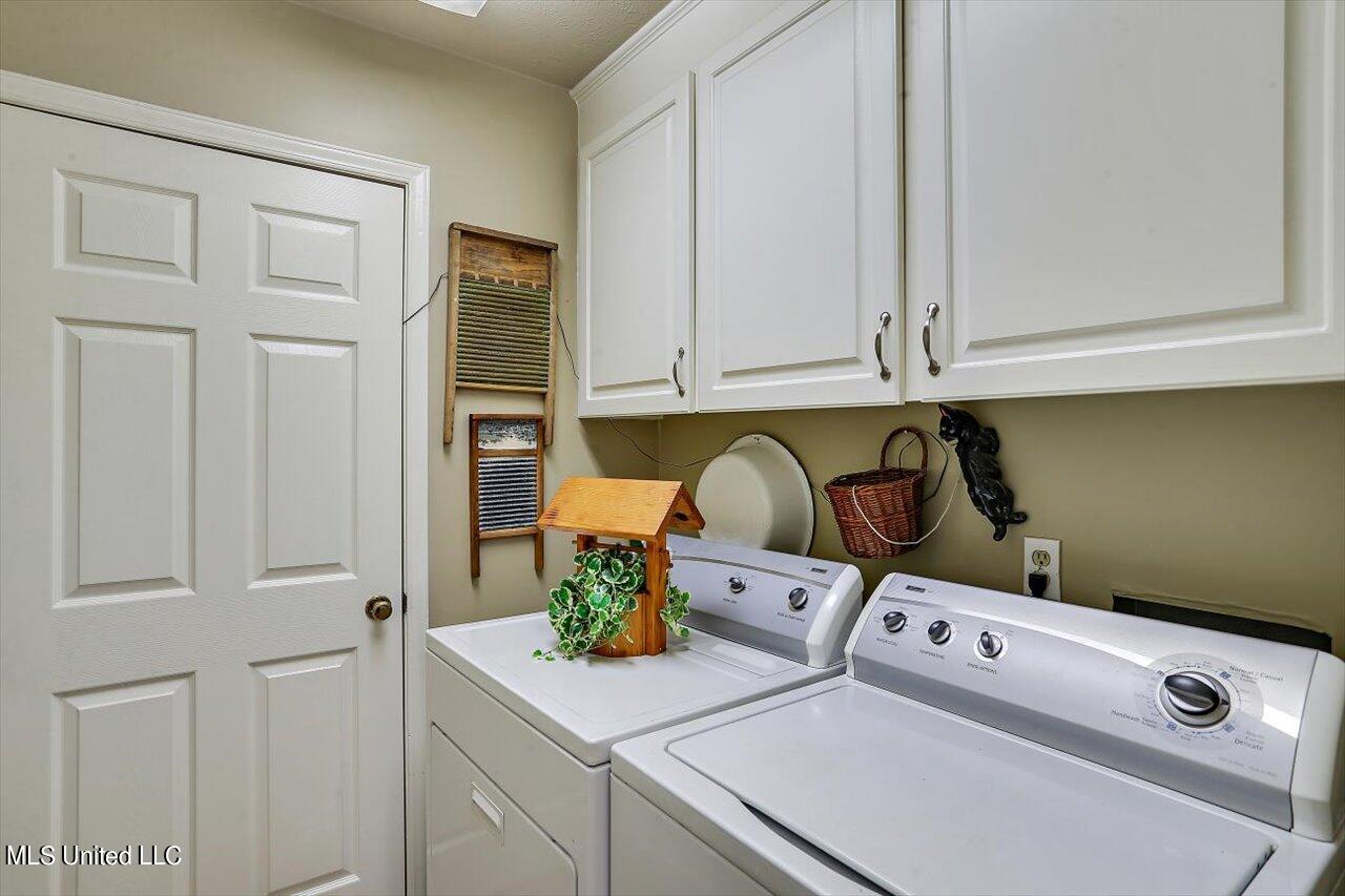 214 Oak Bend