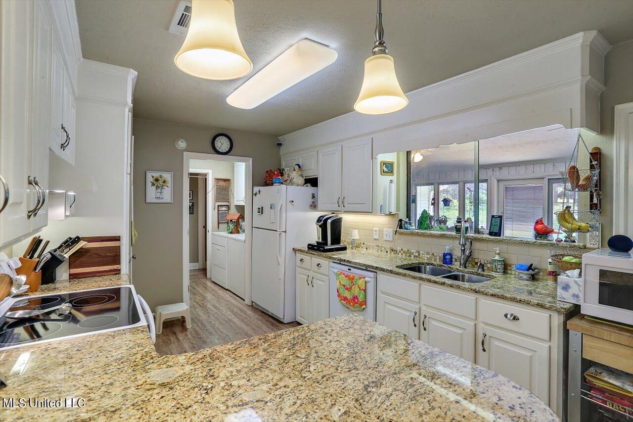 214 Oak Bend