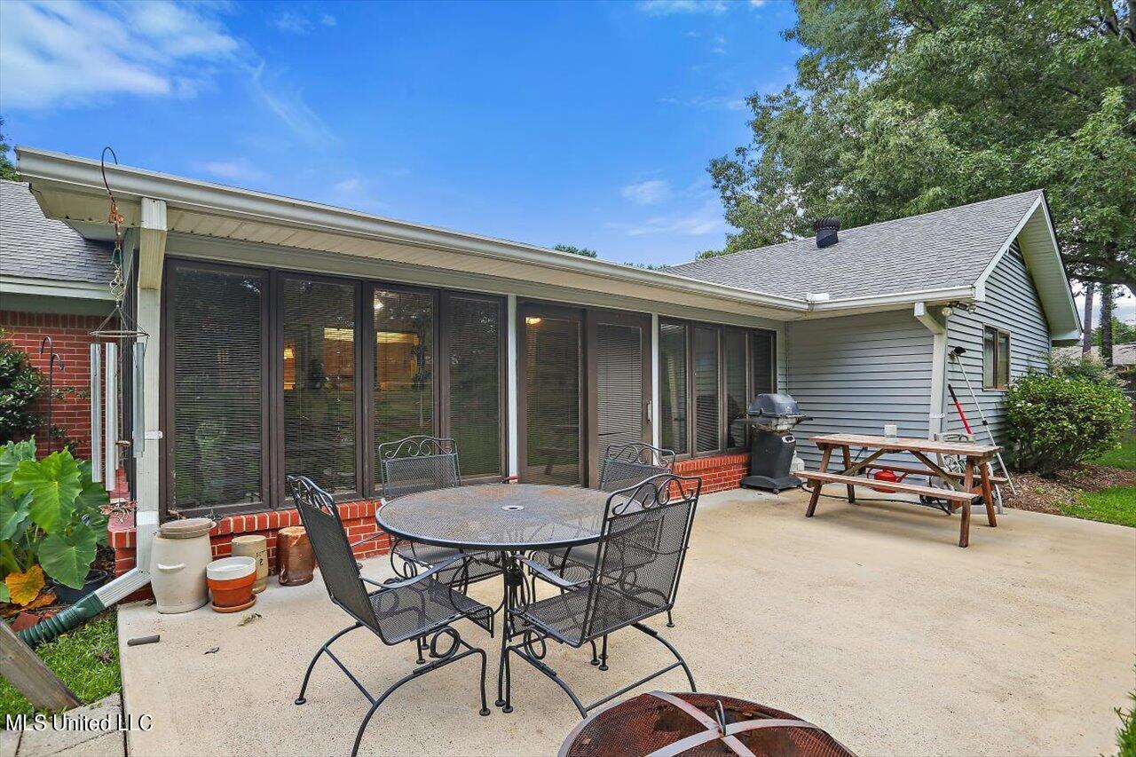 214 Oak Bend