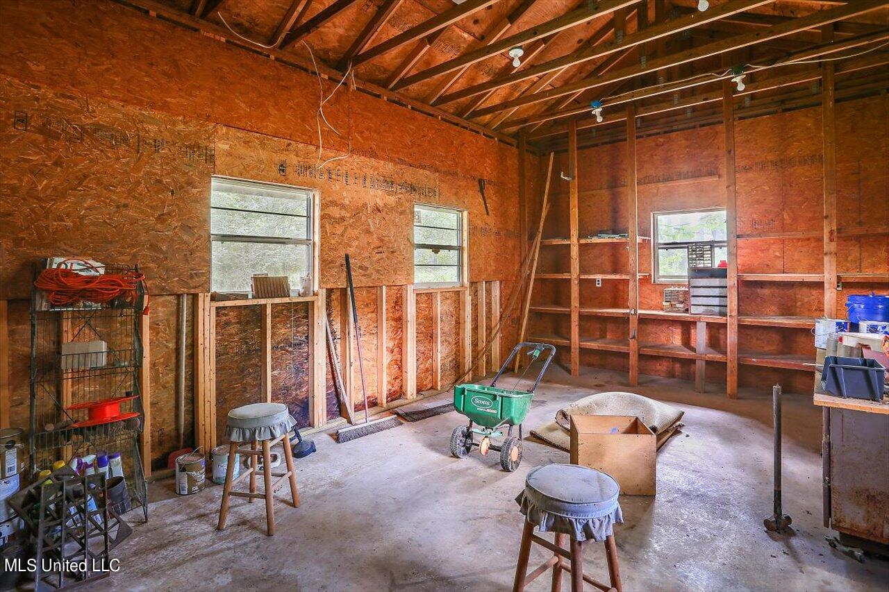 214 Oak Bend