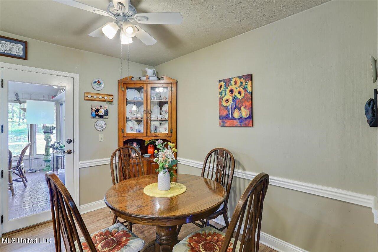 214 Oak Bend