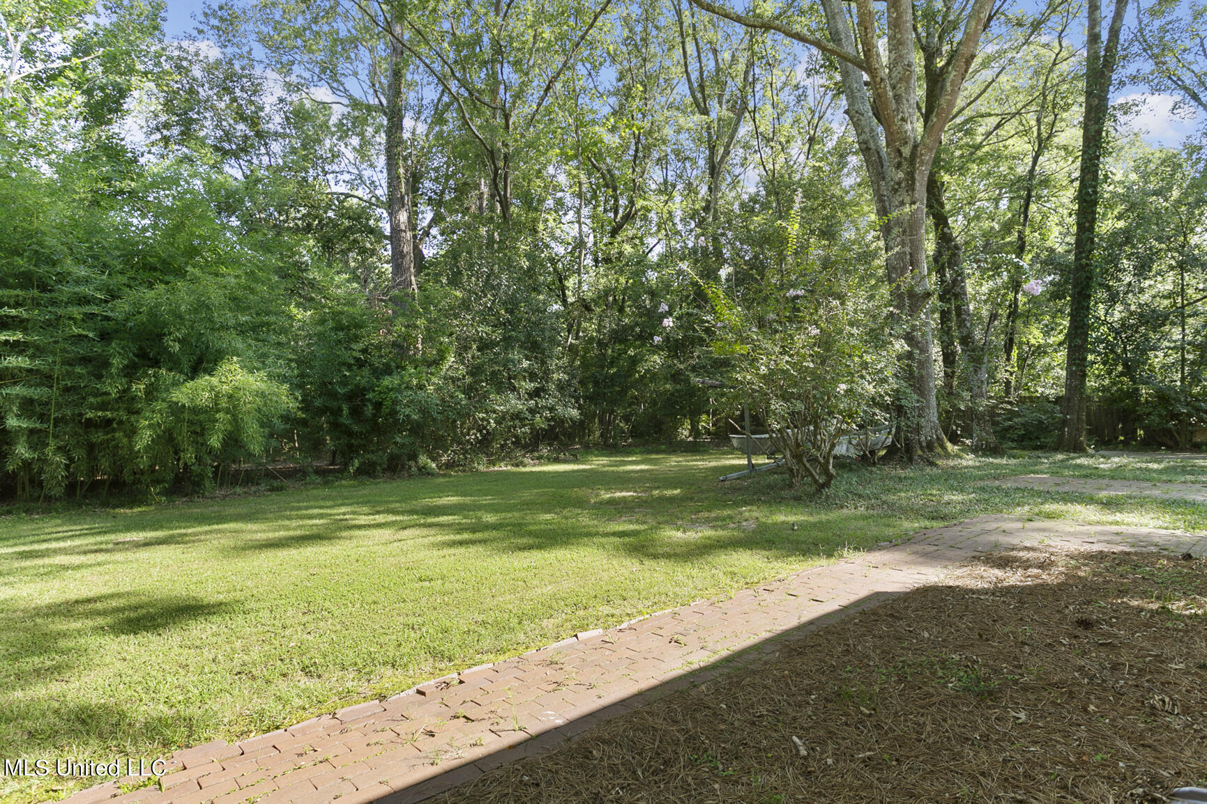 2349 Twin Lakes Circle