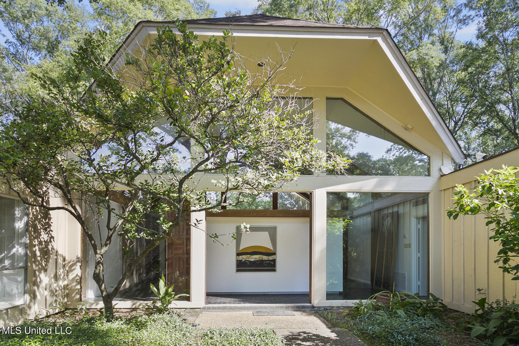 2349 Twin Lakes Circle