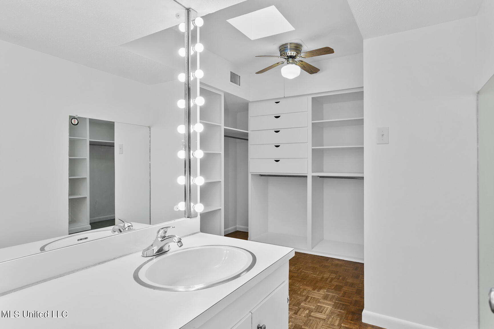 2349 Twin Lakes Circle