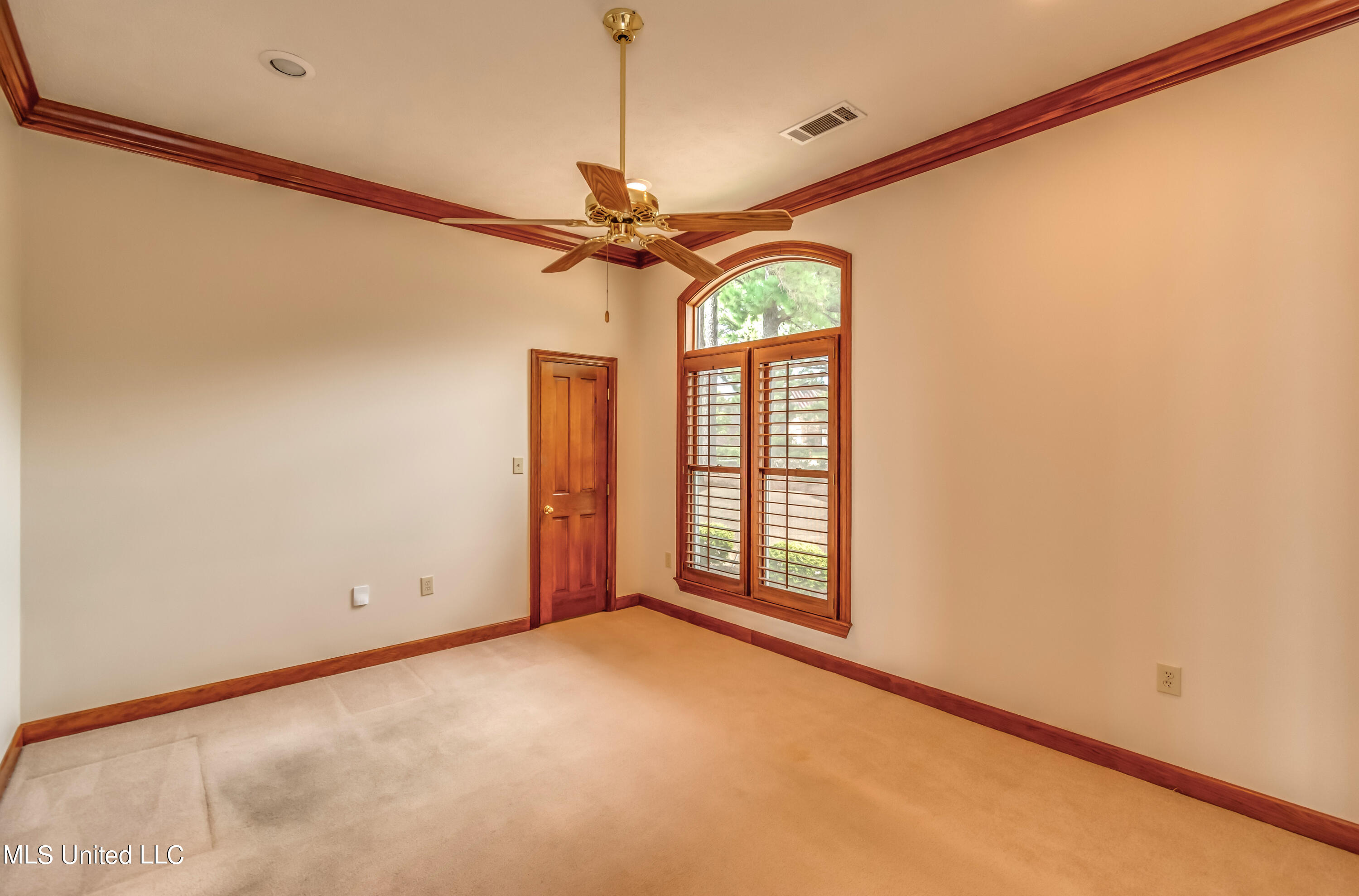 143 Charleston Lane