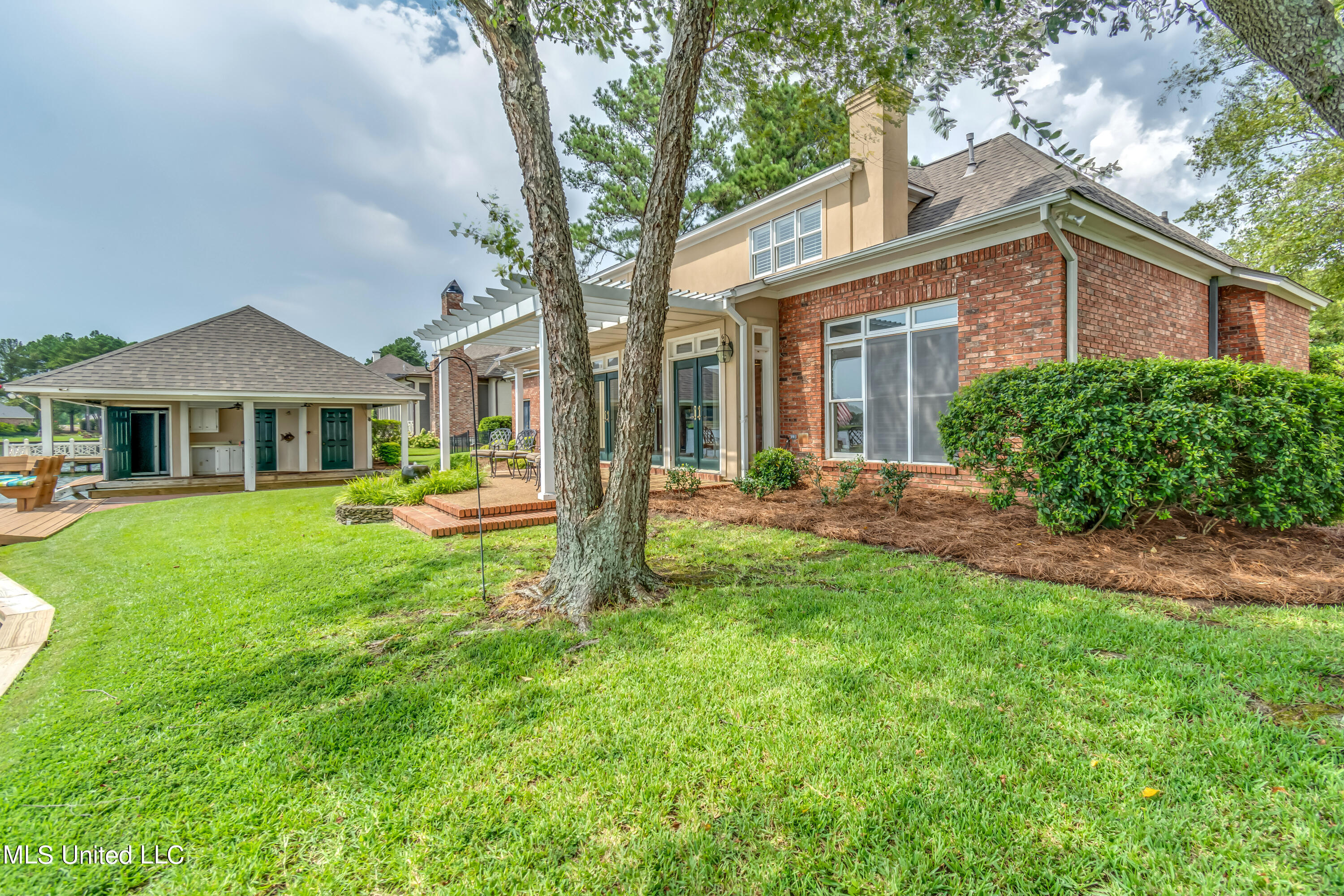 143 Charleston Lane
