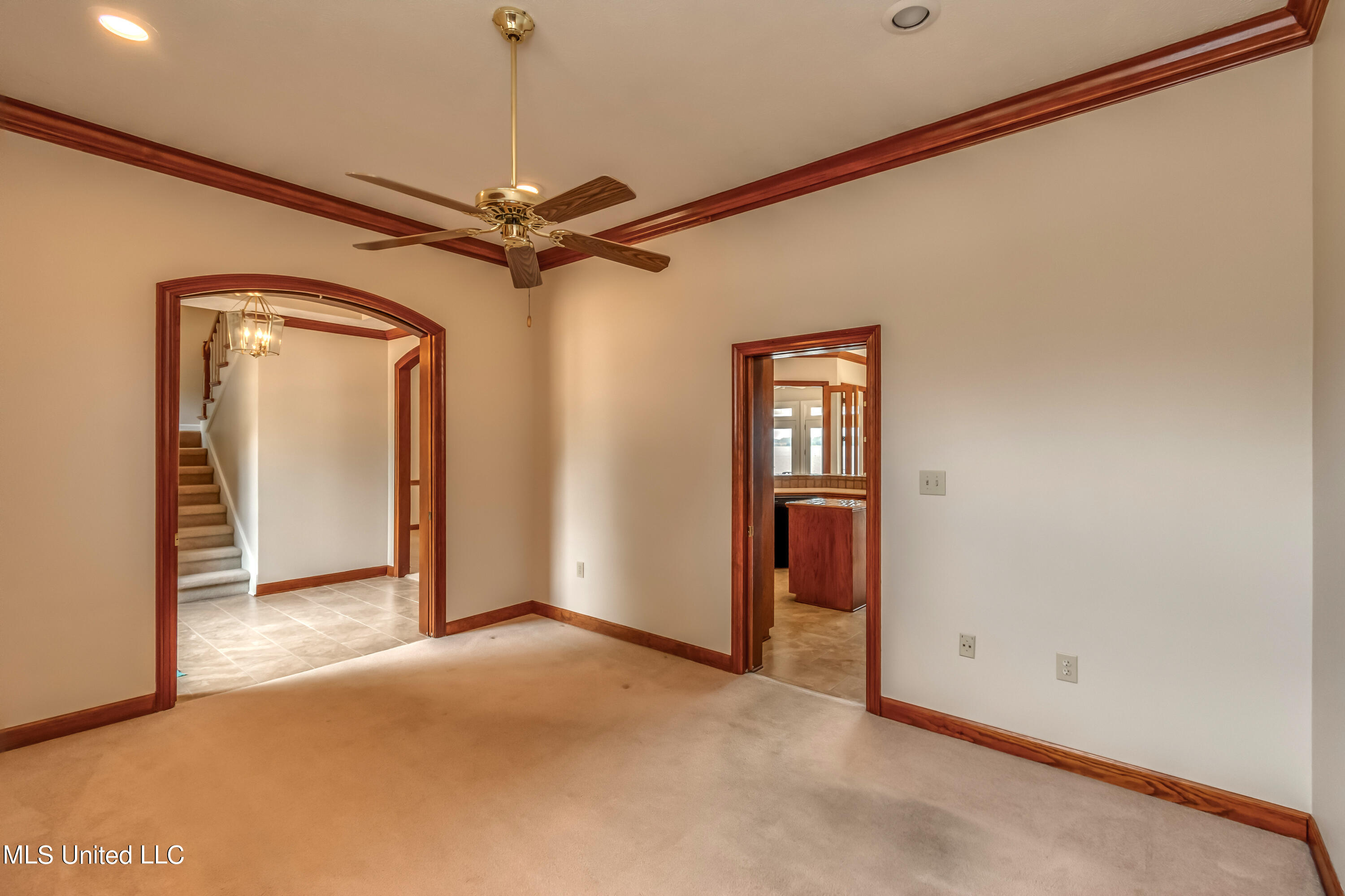 143 Charleston Lane