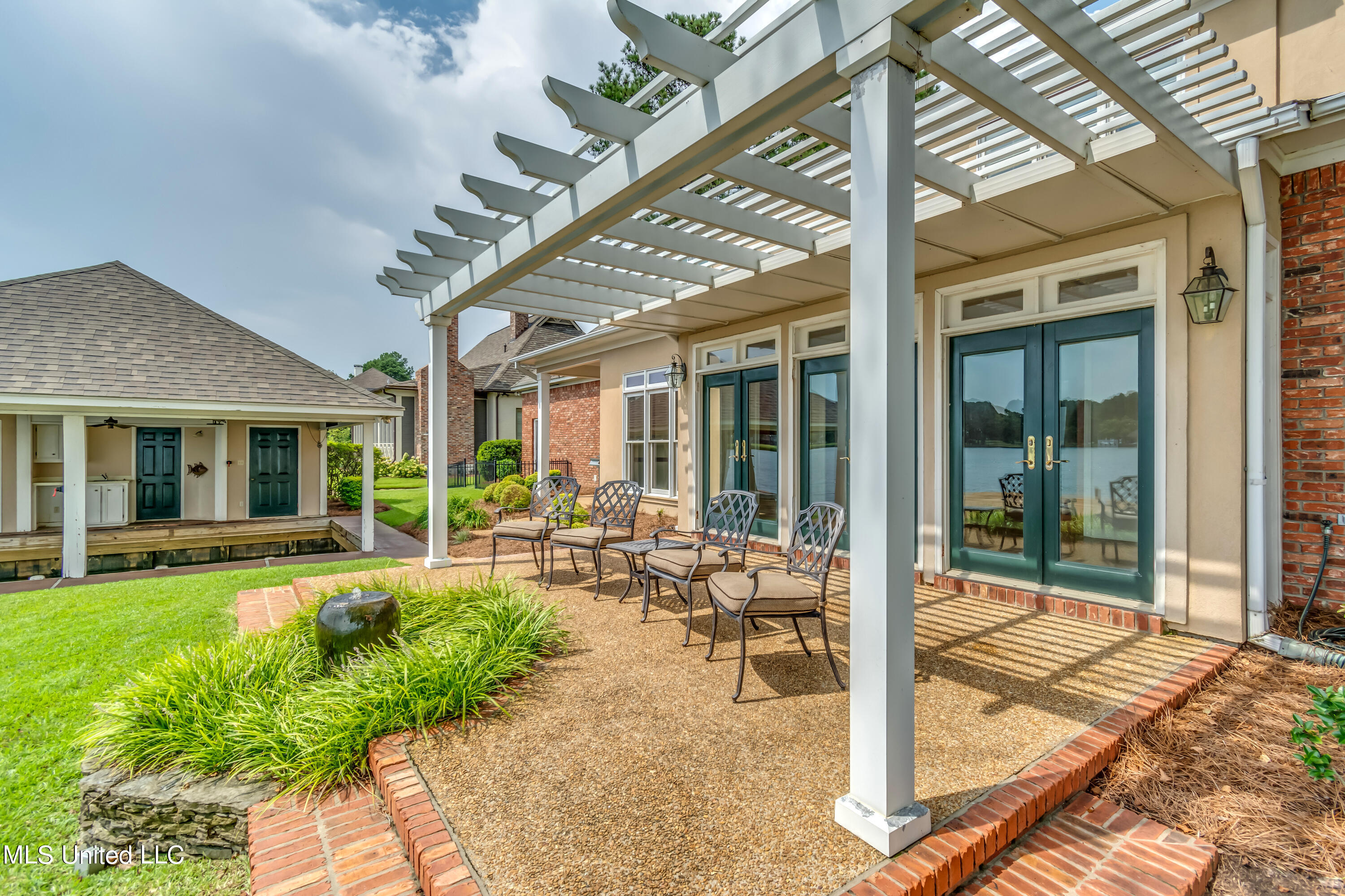 143 Charleston Lane
