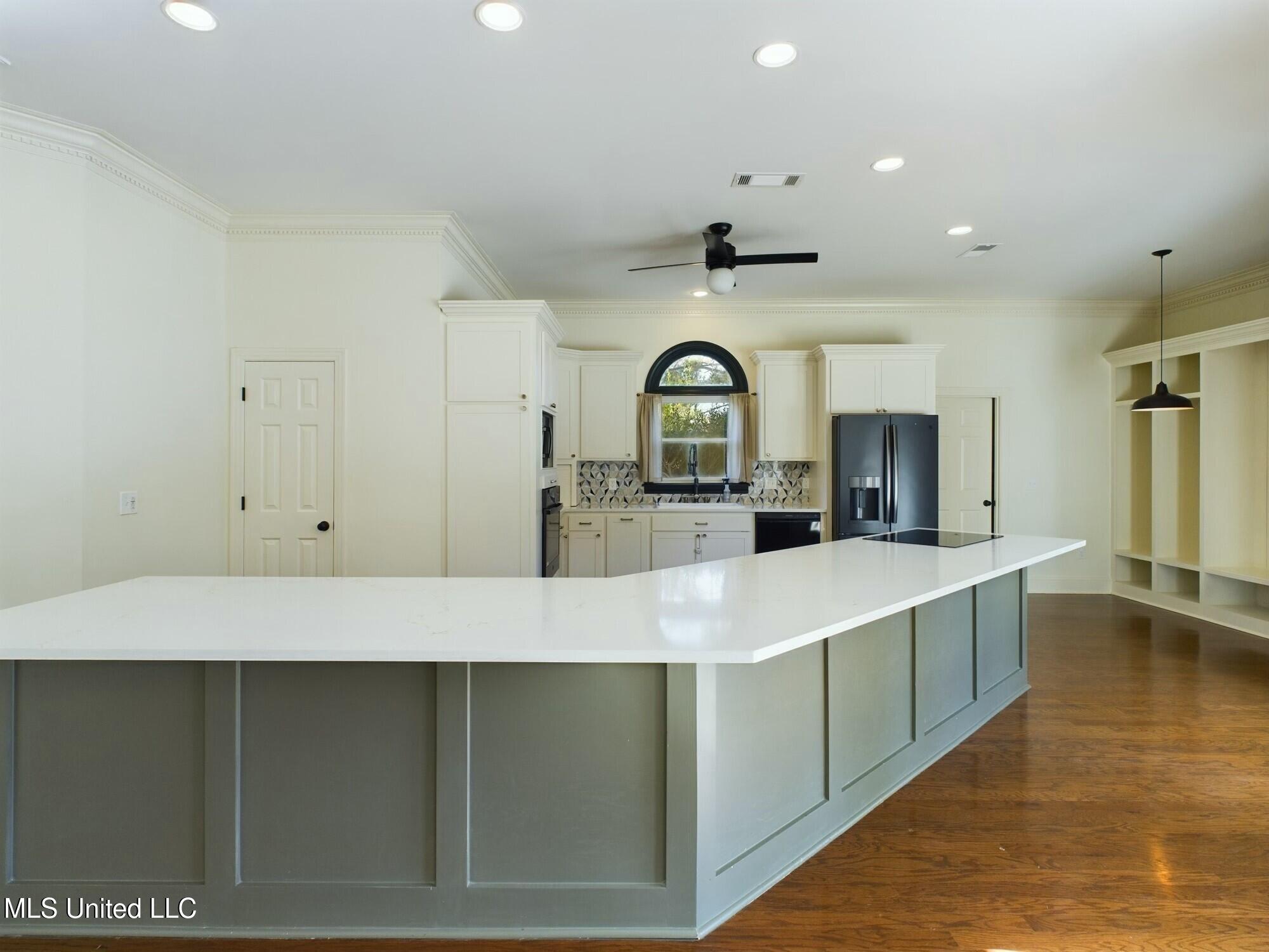 219 Ingleside Drive