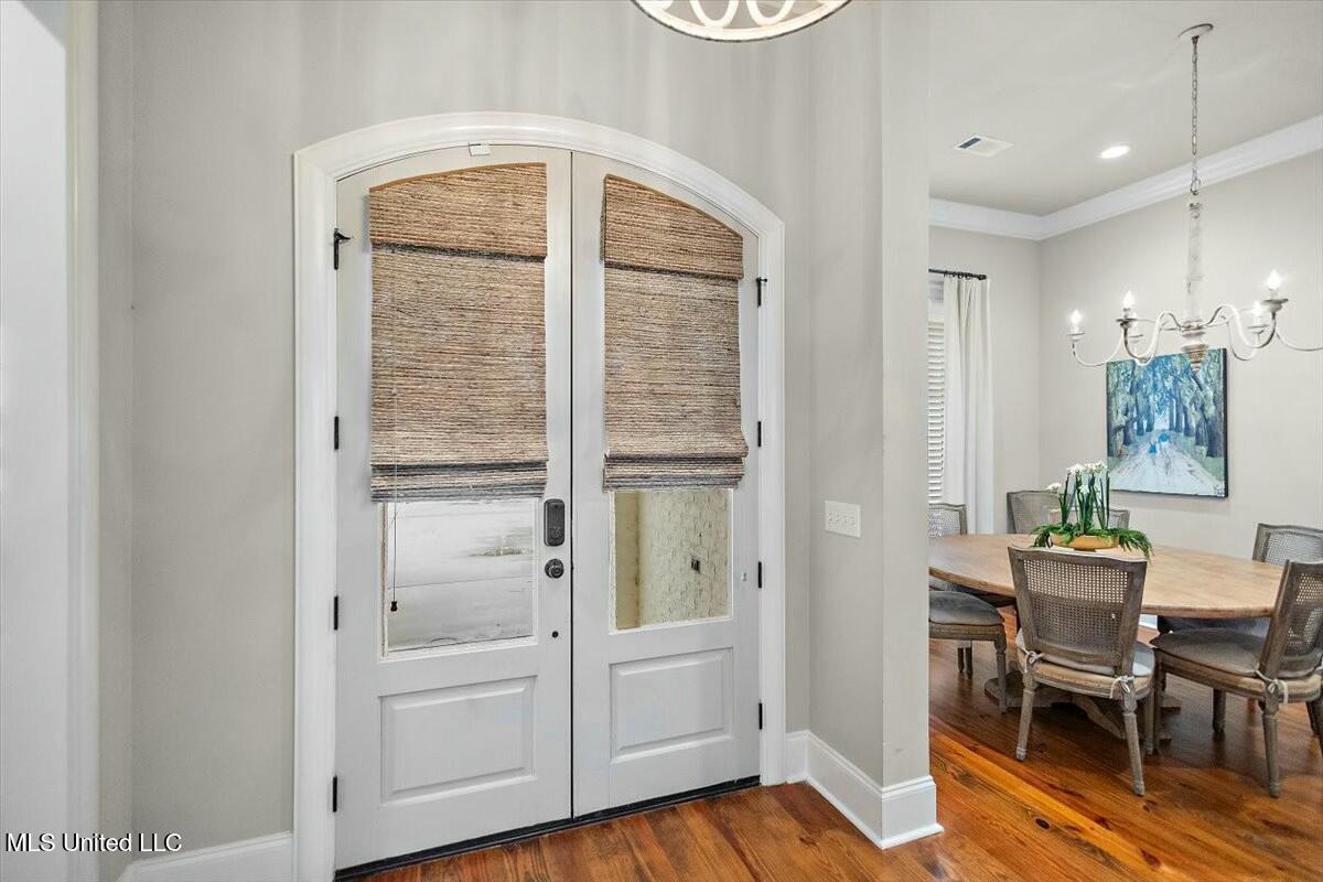 305 Colony Court