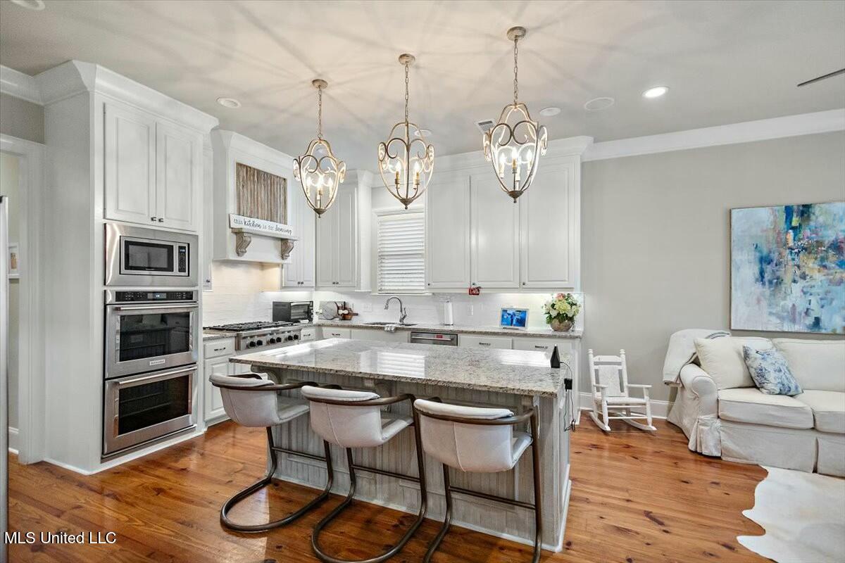 305 Colony Court