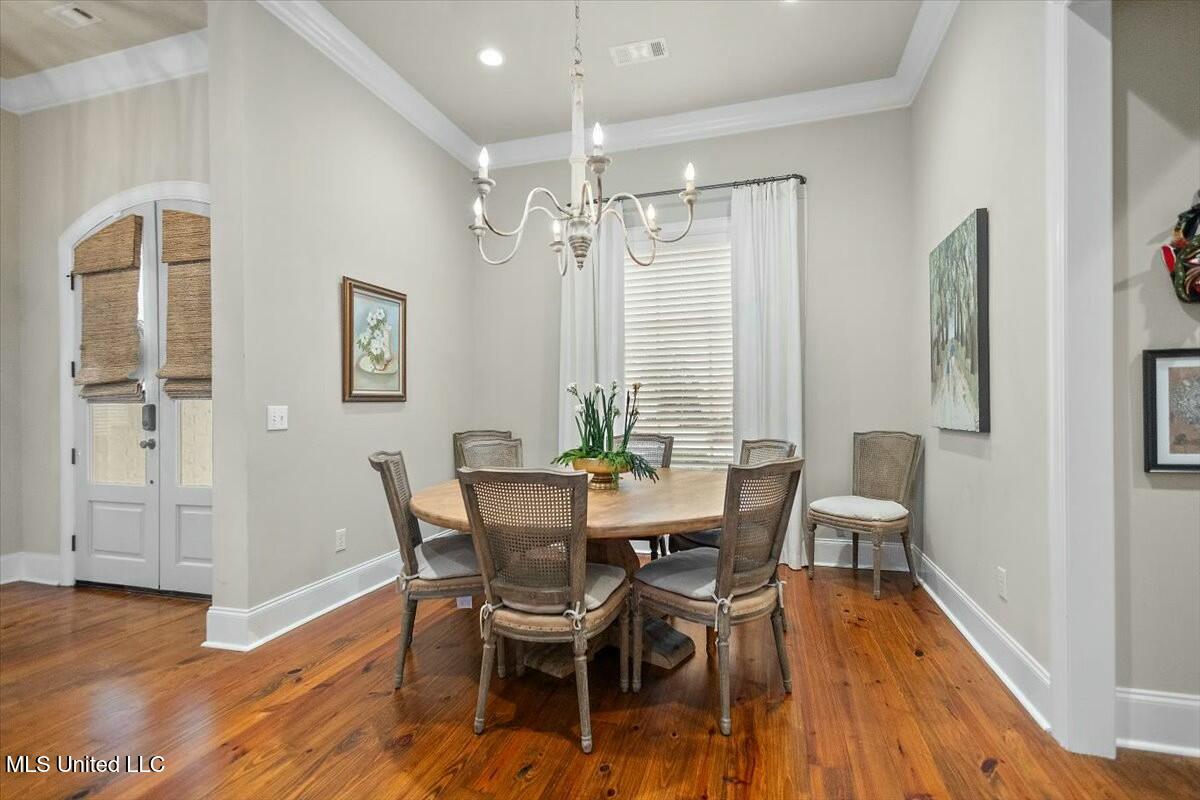 305 Colony Court