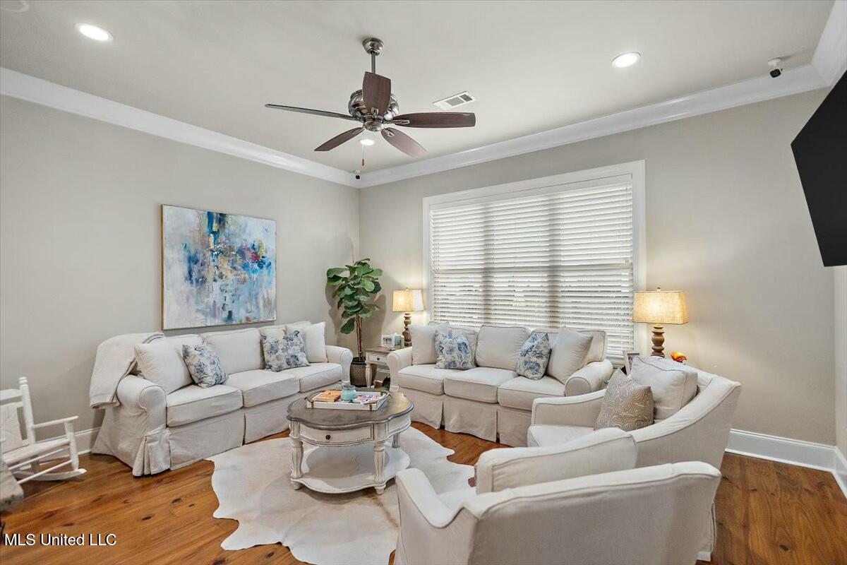 305 Colony Court