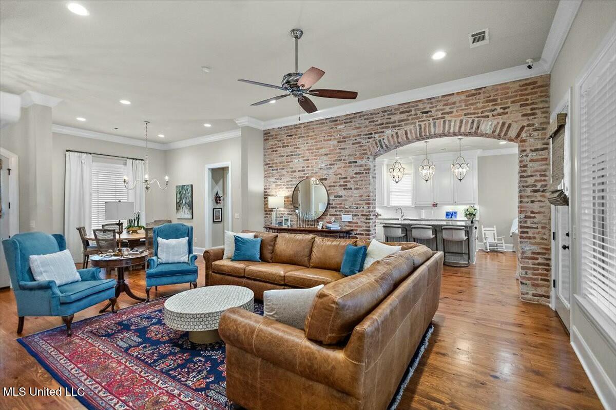 305 Colony Court
