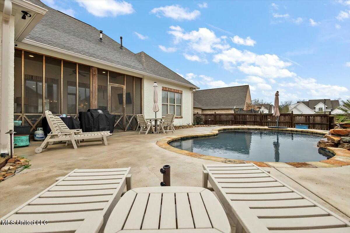 305 Colony Court