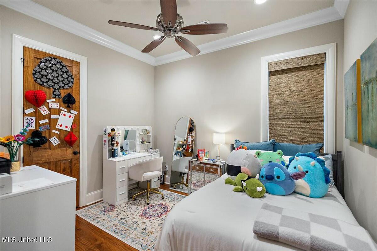 305 Colony Court