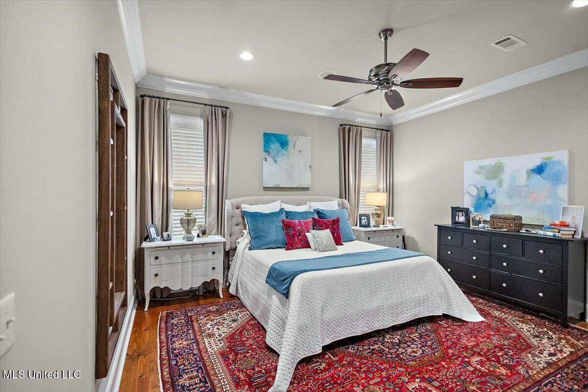 305 Colony Court