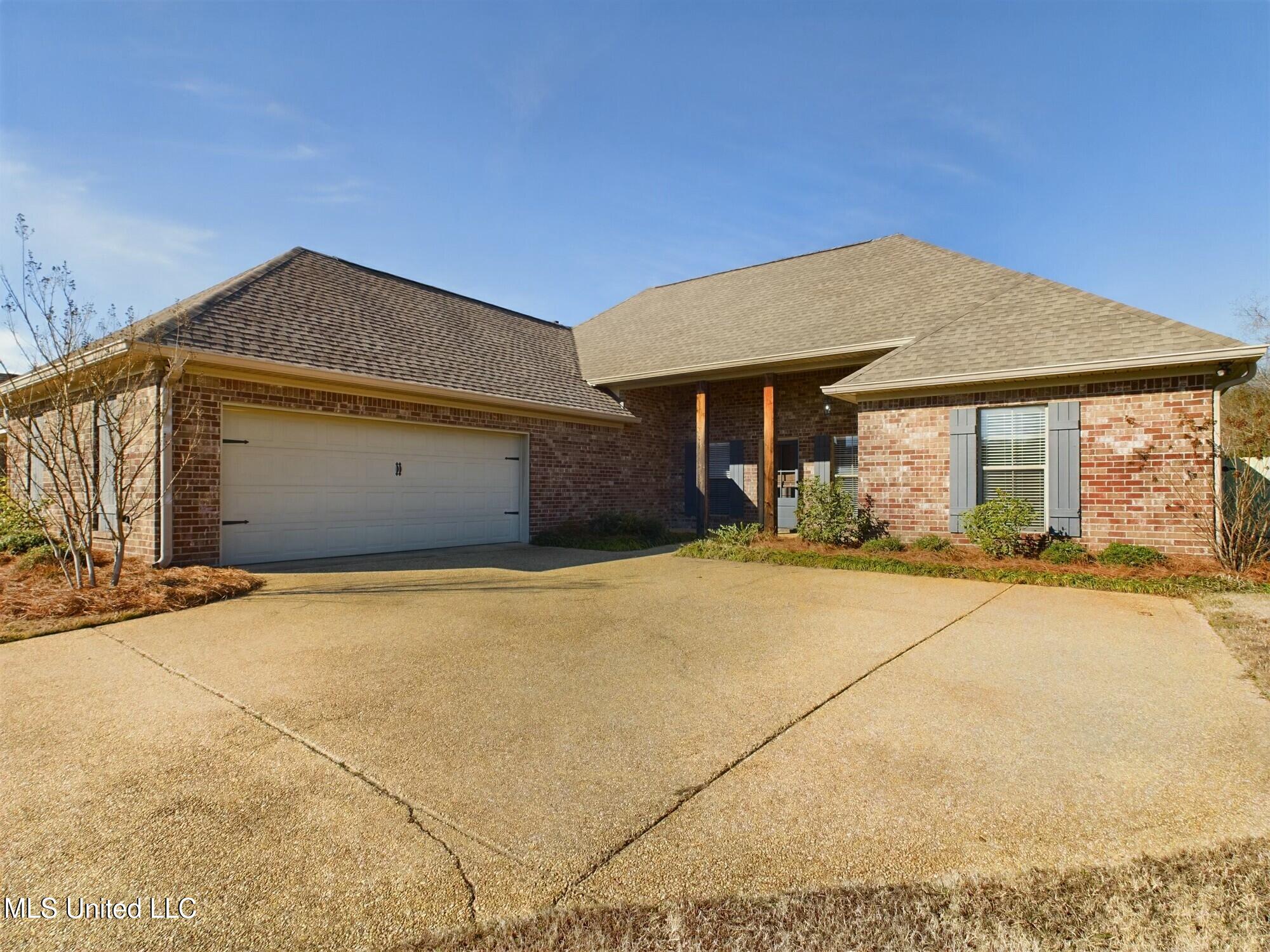 633 Tucker Crossing