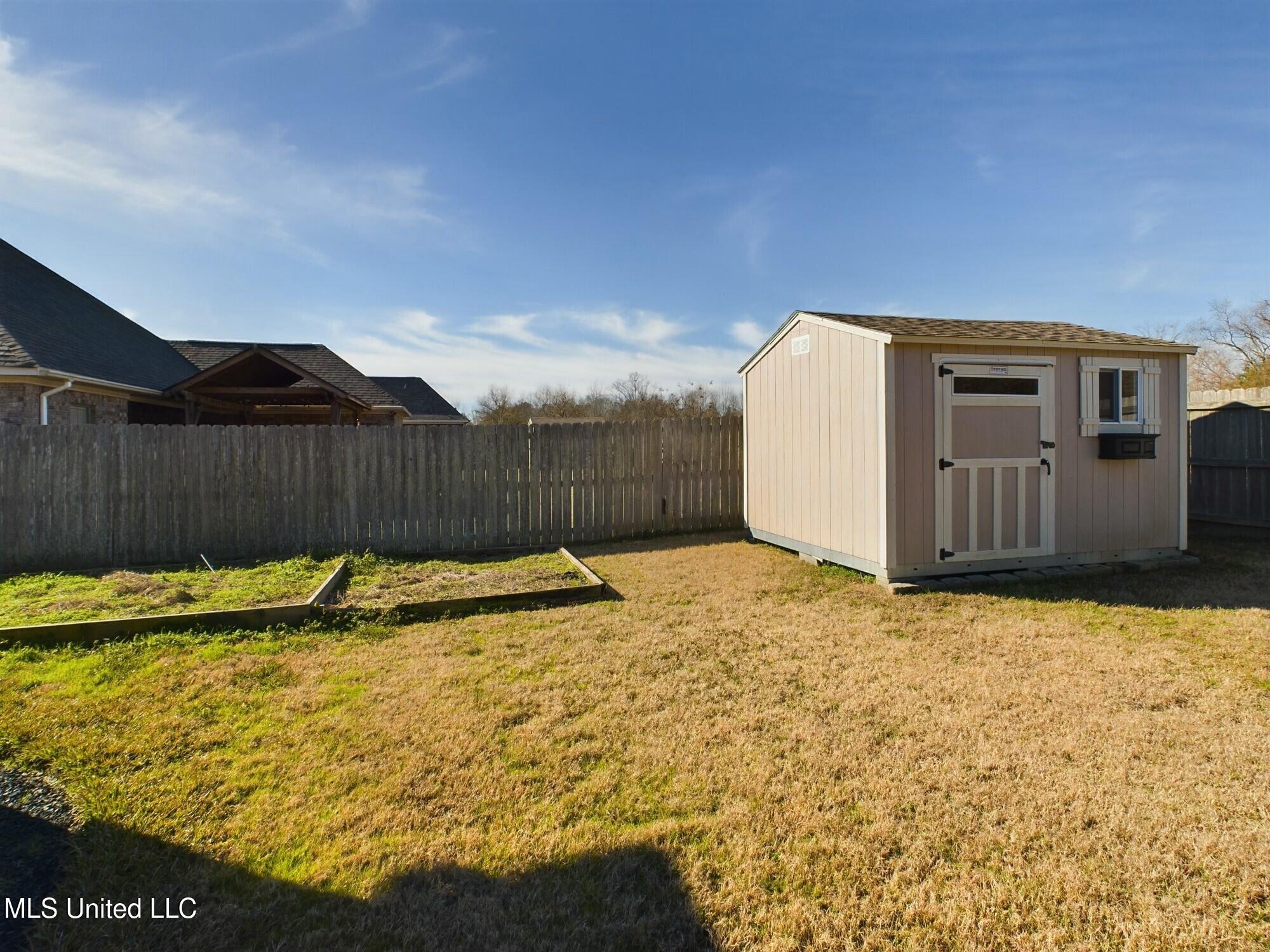 633 Tucker Crossing
