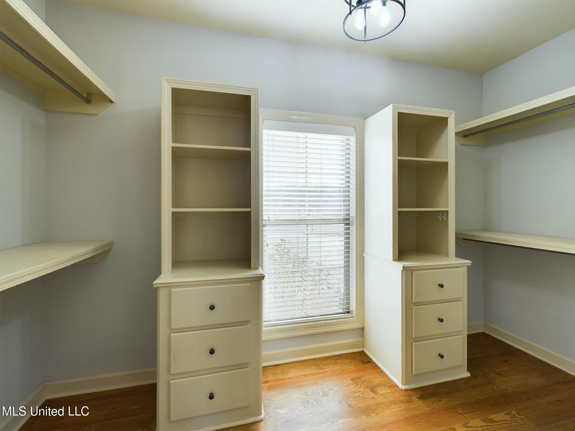 633 Tucker Crossing