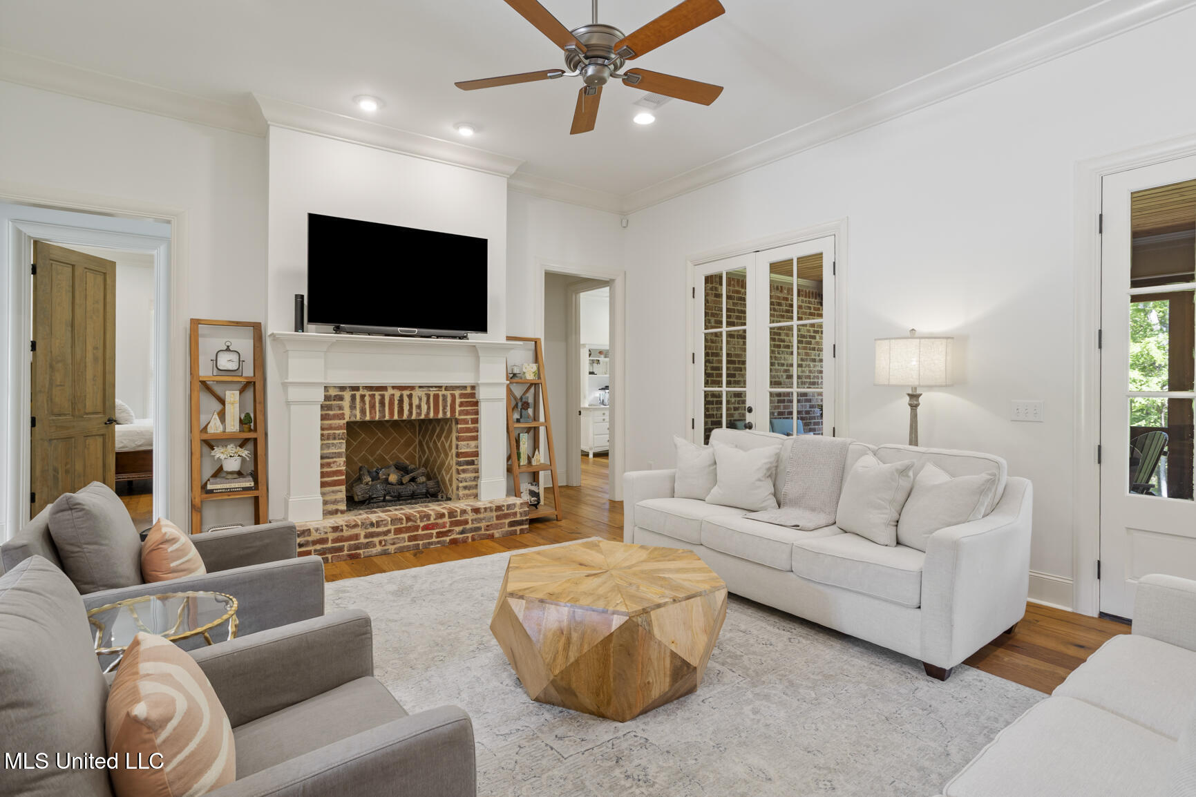 168 Chestnut Hill Road