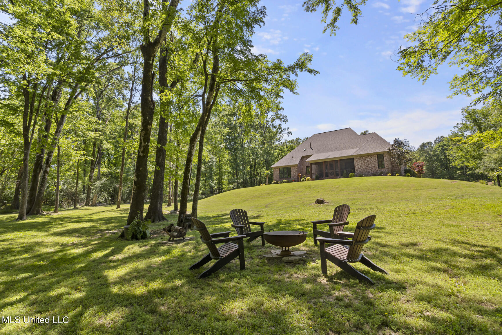 168 Chestnut Hill Road