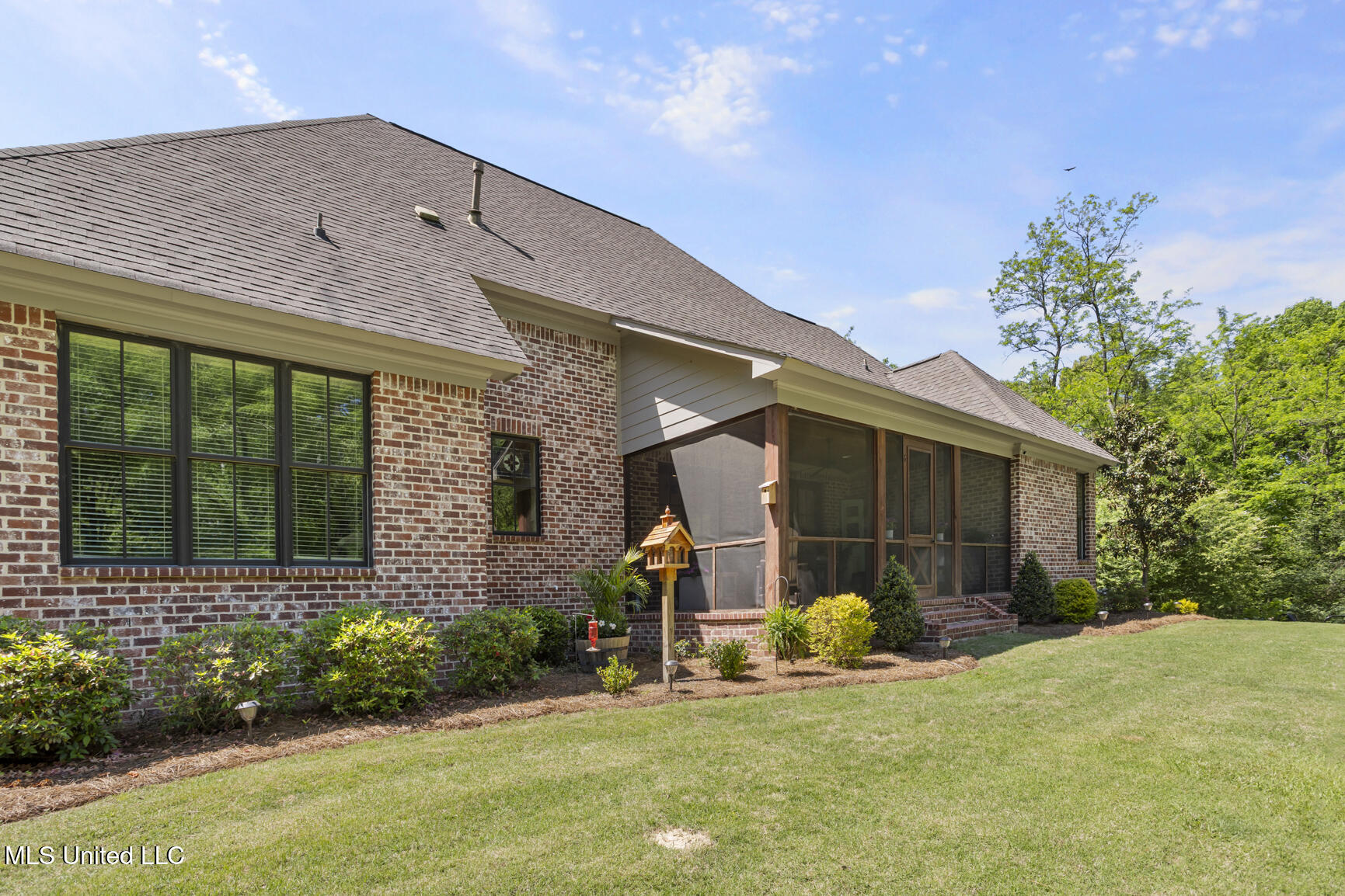 168 Chestnut Hill Road