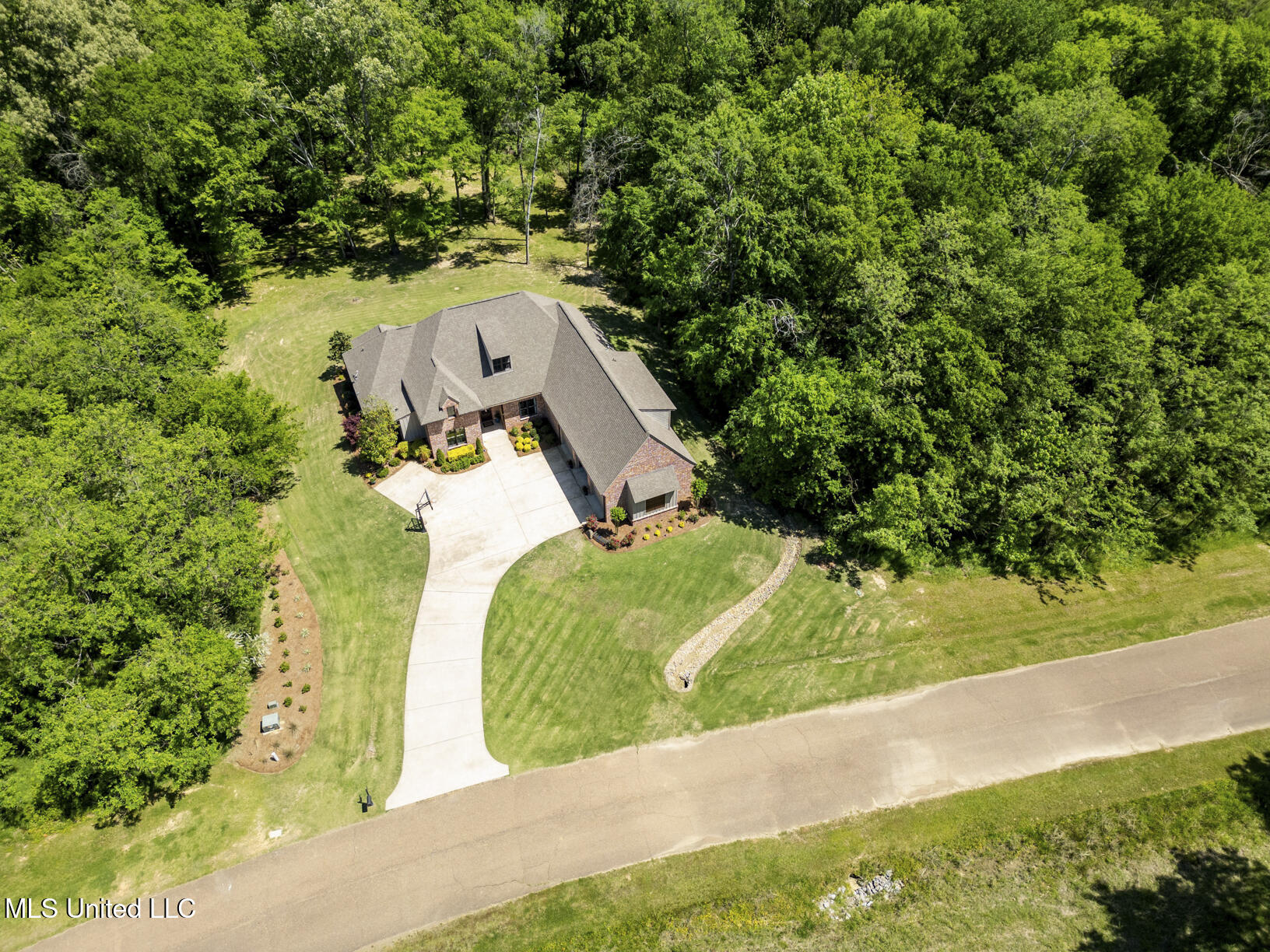 168 Chestnut Hill Road