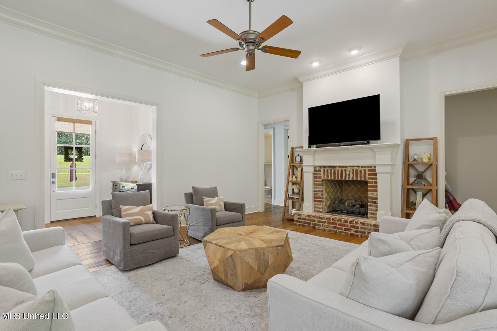 168 Chestnut Hill Road