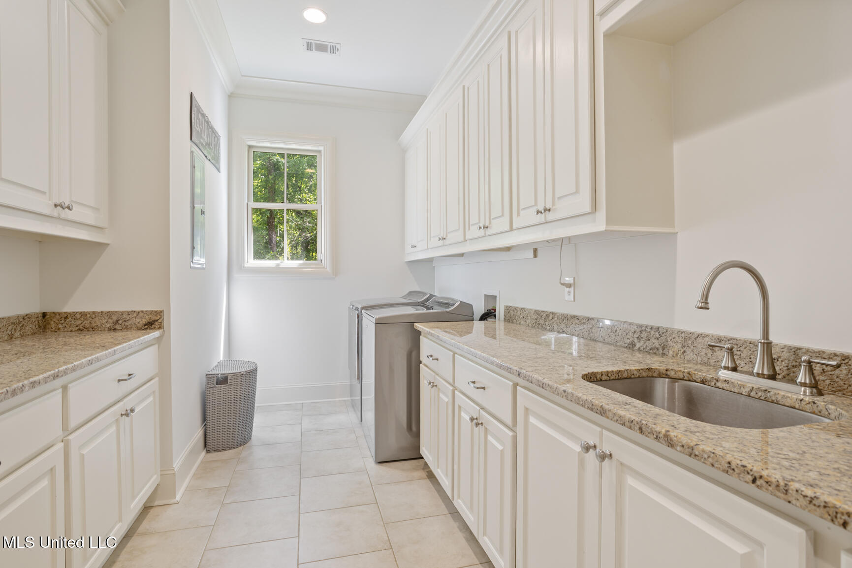 168 Chestnut Hill Road